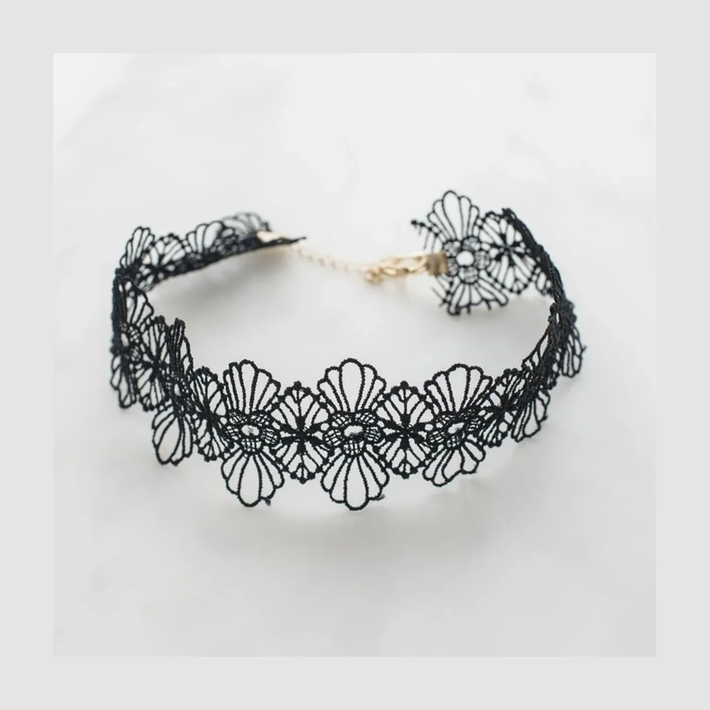Choker de encaje negro